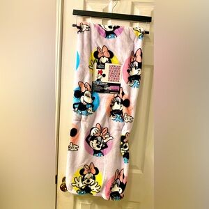 Disney • Minnie Mouse ❤️ Plush Throw • 50 X 70” • NWT